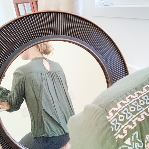 SOLD! Green BOHO Top - Picture 7 of 7